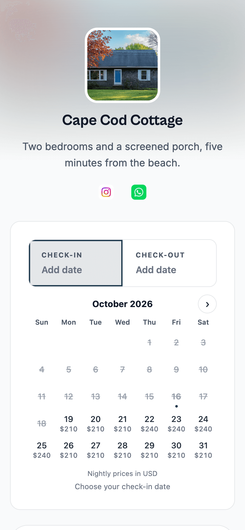 A rental's link page on a phone: its photo, name and description, Instagram and WhatsApp icons, and the booking calendar with the price under each free day